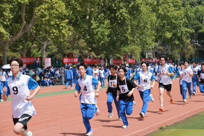 西安太白学校第八届体育节暨第28届田径运动会圆满完美体育体育体育落幕！(图3)